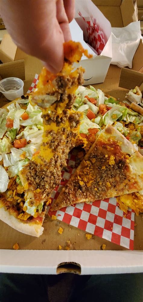 Howard's pizza - Family-Owned & Operated Pizzeria serving 100% Halal in Windsor Essex since 2013 Big Mama's Pizza n' More | Windsor ON Big Mama's Pizza n' More, Windsor, Ontario. 1,317 likes · 24 talking about this · 113 were here.
